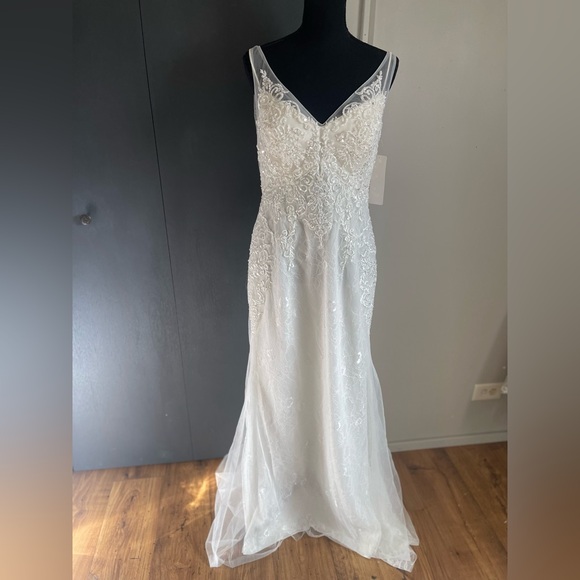 Galina SZ 10 Ivory Illusion V-Neck Wedding Dress with Embellishment STYLE SWG675 - Picture 5 of 16